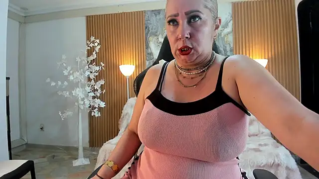 Danna topless online show from 07-28-26, 12:48