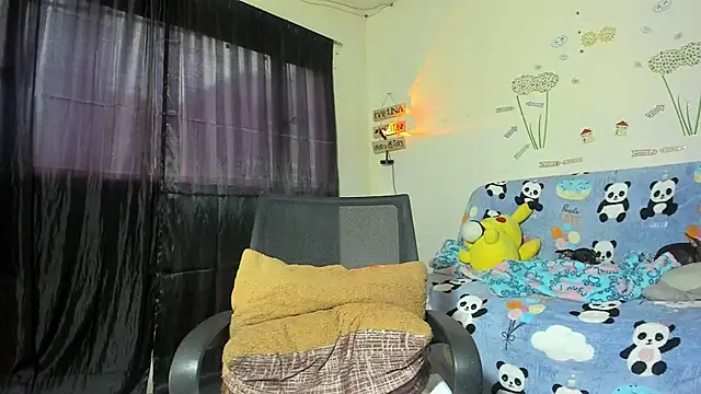 litle mily  online show from 01-25-25, 09:57