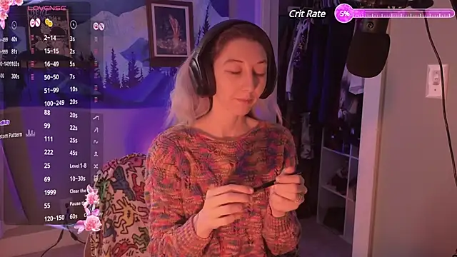 Snapshot of lovelylucyy chatting on 01-04-25, 08:05 lovelylucyy online show from 01-04-25, 08:05