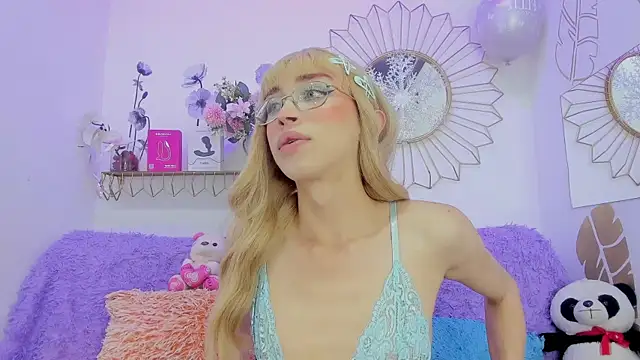 Ariadna Evangeline online show from 07-18-26, 05:44