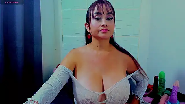 Snapshot of IsaSixty9 chatting on 02-27-25, 10:20 IsaSixty9 online show from 02-27-25, 10:20