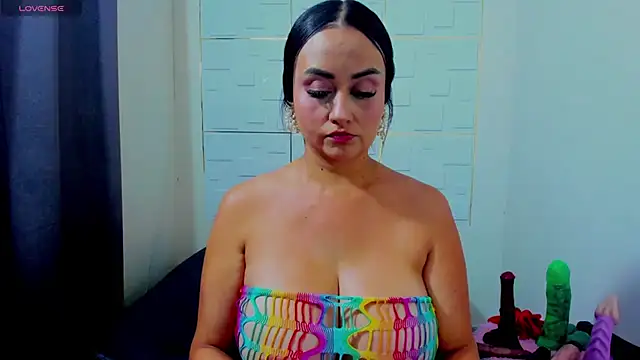 Snapshot of IsaSixty9 chatting on 02-28-25, 08:50 IsaSixty9 online show from 02-28-25, 08:50