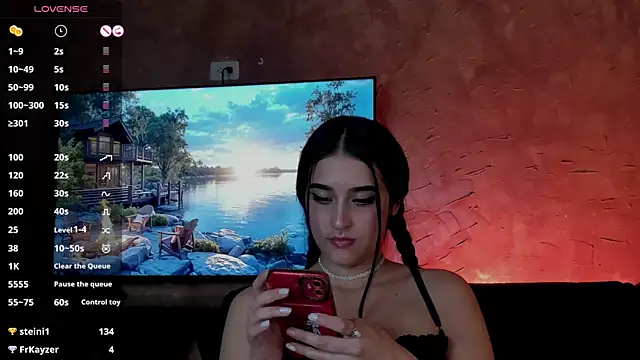 Snapshot of Charlotte_greys chatting on 02-21-25, 12:49 Charlotte greys online show from 02-21-25, 12:49