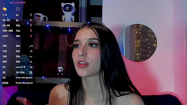 Snapshot of Charlotte_greys chatting on 03-22-25, 03:30 Charlotte greys online show from 03-22-25, 03:30