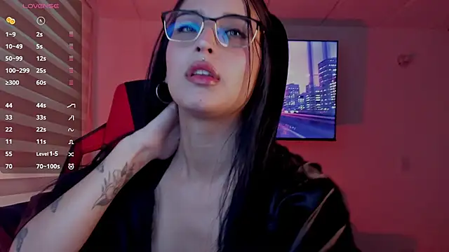 Snapshot of Charlotte_greys chatting on 10-08-25, 09:45 Charlotte greys online show from 10-08-25, 09:45