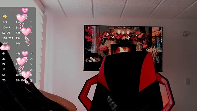 Snapshot of Charlotte_greys chatting on 10-29-25, 02:08 Charlotte greys online show from 10-29-25, 02:08