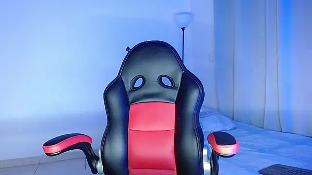 Snapshot of lous_g chatting on 12-06-24, 02:02 lous g online show from 12-06-24, 02:02