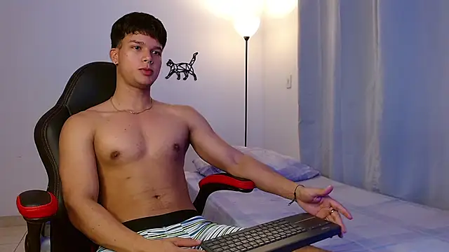 Snapshot of lous_g chatting on 01-03-25, 03:27 lous g online show from 01-03-25, 03:27