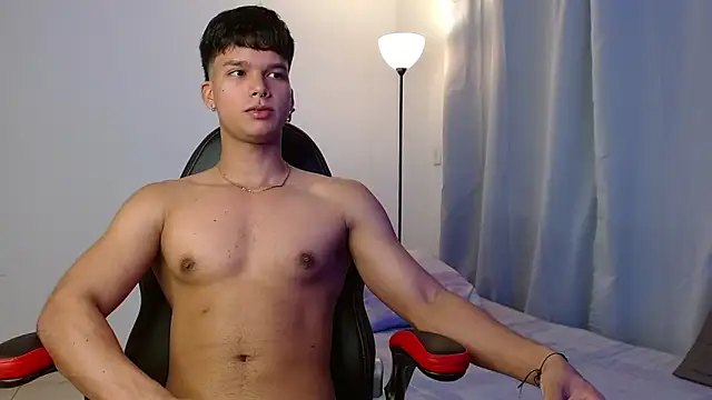 Snapshot of lous_g chatting on 01-09-25, 04:08 lous g online show from 01-09-25, 04:08