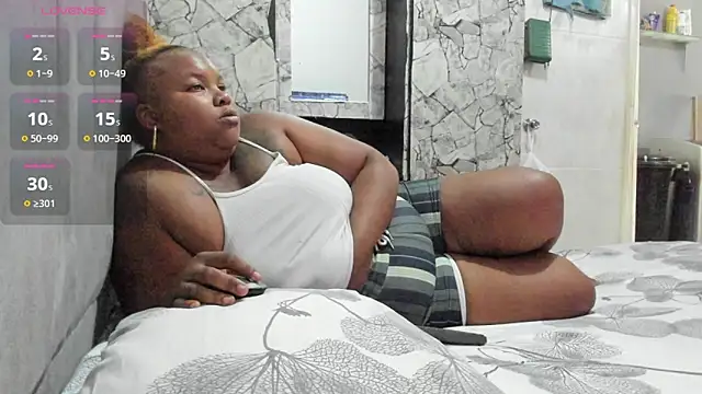 Snapshot of briyinabloom_ chatting on 03-19-25, 04:13 briyinabloom online show from 03-19-25, 04:13