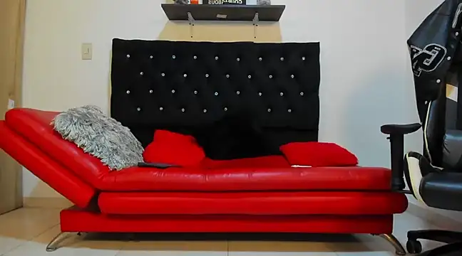 Snapshot of julian_wallace chatting on 02-22-25, 03:36 julian wallace online show from 02-22-25, 03:36