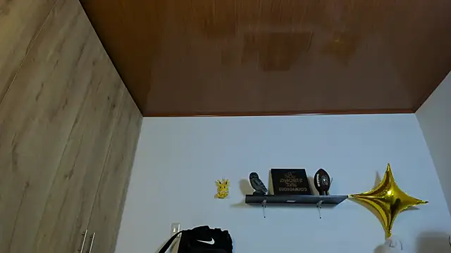 Snapshot of julian_wallace chatting on 11-04-25, 10:20 julian wallace online show from 11-04-25, 10:20