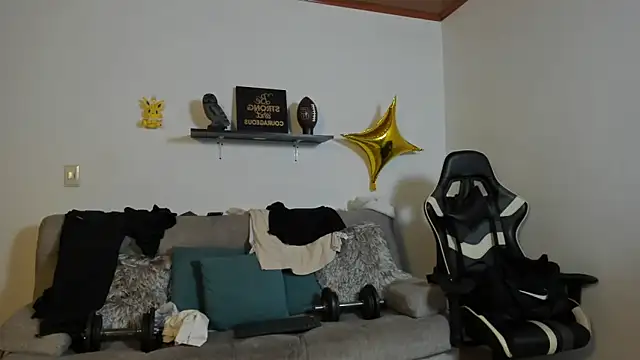 Snapshot of julian_wallace chatting on 11-27-25, 06:10 julian wallace online show from 11-27-25, 06:10