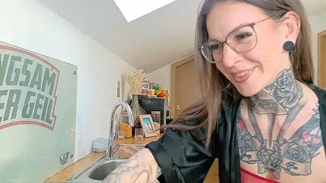 BrownieyQueen online show from 03-08-25, 06:54