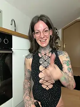 BrownieyQueen online show from 03-06-26, 05:15