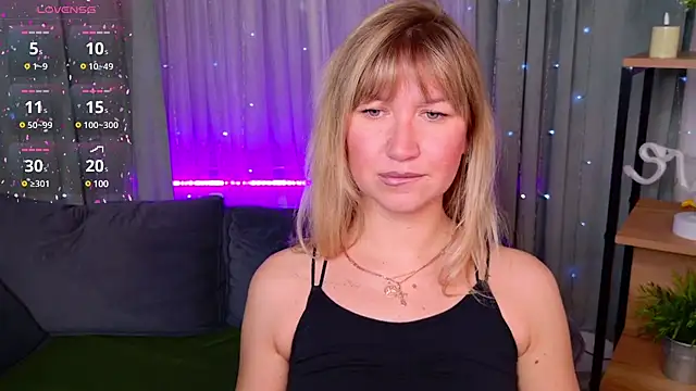 MilaBott online show from 03-18-25, 06:04