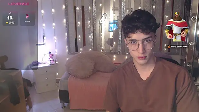 gojo satoru 18 online show from 01-10-25, 03:06