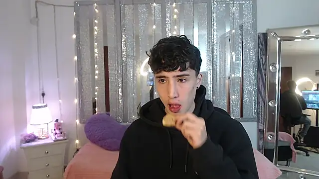 gojo satoru 18 online show from 01-18-25, 12:26