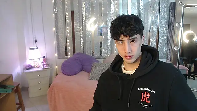 gojo satoru 18 online show from 01-20-25, 12:18