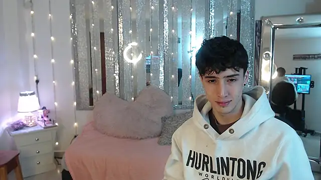 gojo satoru 18 online show from 01-27-25, 11:43