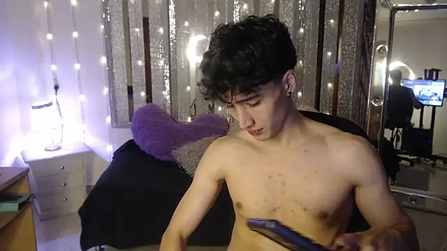 gojo satoru 18 online show from 02-17-25, 01:10