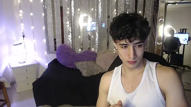 gojo satoru 18 online show from 02-17-25, 04:15