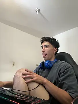 gojo satoru 18 online show from 10-04-25, 04:38