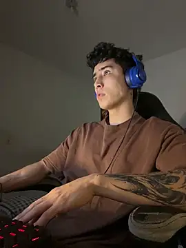 Snapshot of gojo_satoru_18 chatting on 12-17-25, 01:55 gojo satoru 18 online show from 12-17-25, 01:55