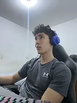 Snapshot of gojo_satoru_18 chatting on 02-19-26, 12:39 gojo satoru 18 online show from 02-19-26, 12:39