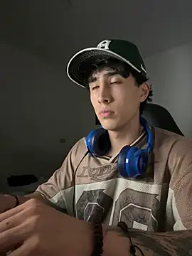 gojo satoru 18 online show from 04-21-26, 04:19