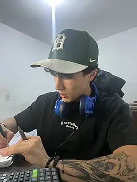 gojo satoru 18 online show from 04-30-26, 12:28