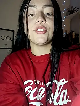 Snapshot of helena_smith chatting on 02-07-25, 04:37 helena smith online show from 02-07-25, 04:37