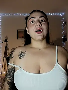 Snapshot of helena_smith chatting on 02-13-25, 04:43 helena smith online show from 02-13-25, 04:43