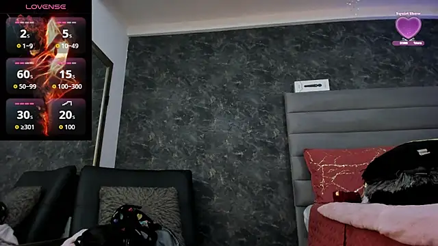 Snapshot of Bella_Evans_ chatting on 09-29-25, 01:38 Bella Evans online show from 09-29-25, 01:38