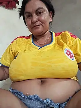 Snapshot of Horny-Mommy-Dirty chatting on 06-10-26, 02:38 Horny-Mommy-Dirty online show from 06-10-26, 02:38
