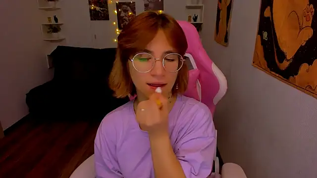 Moon13152 online show from 11-03-25, 08:32