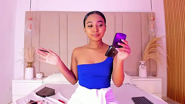 GabrielaLugo online show from 03-13-25, 11:41