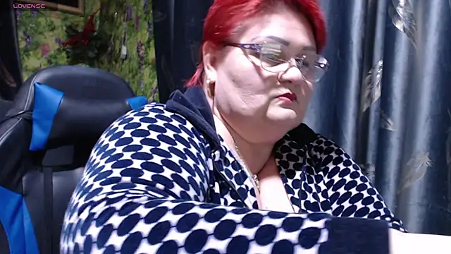 Snapshot of Goddess57 chatting on 02-07-25, 04:03 Goddess57 online show from 02-07-25, 04:03