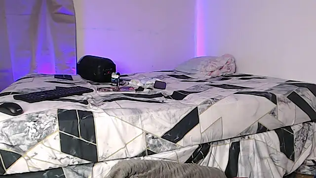 Logan cocky online show from 02-05-25, 07:42