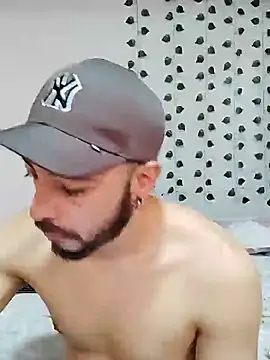 Snapshot of hotlatin92 chatting on 12-18-24, 01:02 hotlatin92 online show from 12-18-24, 01:02