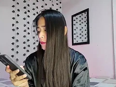 Snapshot of hotlatin92 chatting on 01-24-25, 10:43 hotlatin92 online show from 01-24-25, 10:43