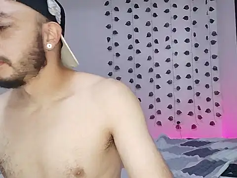 Snapshot of hotlatin92 chatting on 02-26-25, 12:25 hotlatin92 online show from 02-26-25, 12:25