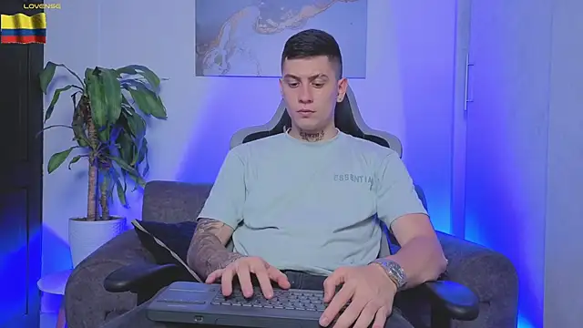 Yeiko Romero  online show from 04-12-26, 09:25