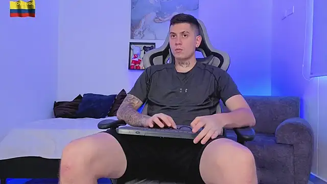 Yeiko Romero  online show from 04-23-26, 06:21