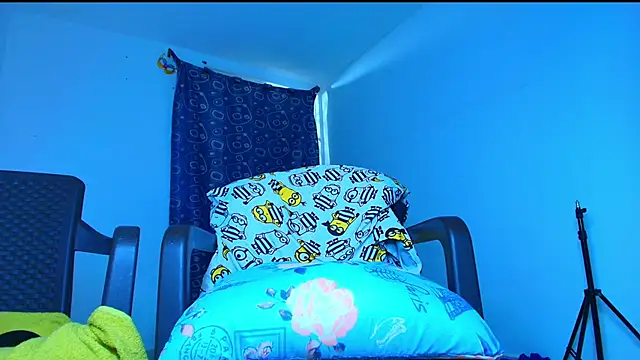 Thomass00 online show from 02-19-26, 05:03