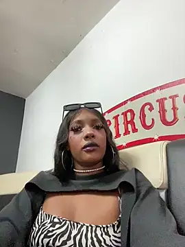 TIFFANYYSTAR online show from 10-23-25, 01:54