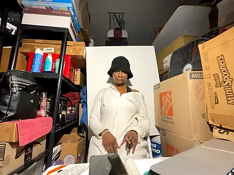 wynterheat online show from 11-27-25, 05:04