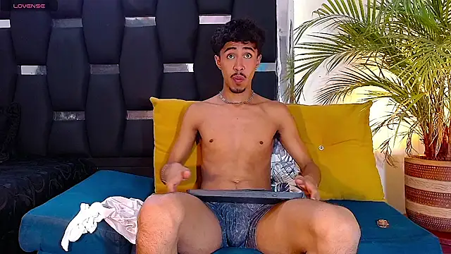 RyanRizzo online show from 01-23-25, 04:59