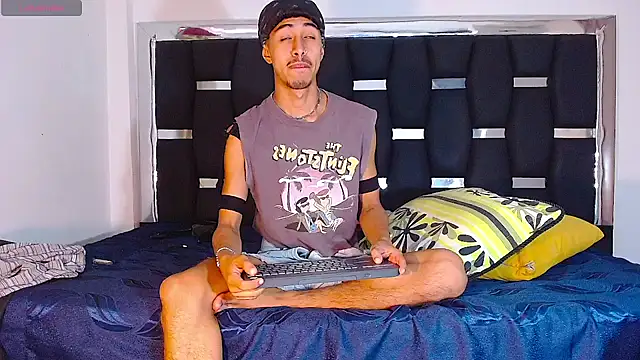 RyanRizzo online show from 02-18-25, 05:21