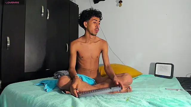 RyanRizzo online show from 03-18-25, 01:31